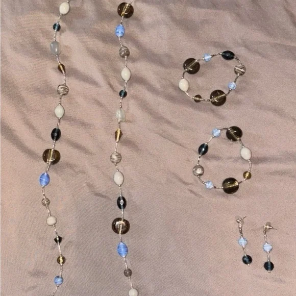 Premier Necklace bracelet and earring set - Picture 2 of 3